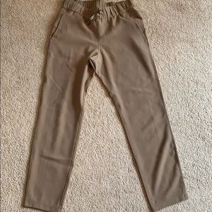 Lululemon Size 4 on the fly jogger
